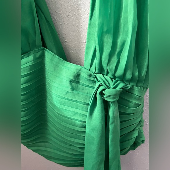 De La Vali Pareo Halter Top in Green Size 6 - Picture 4 of 9